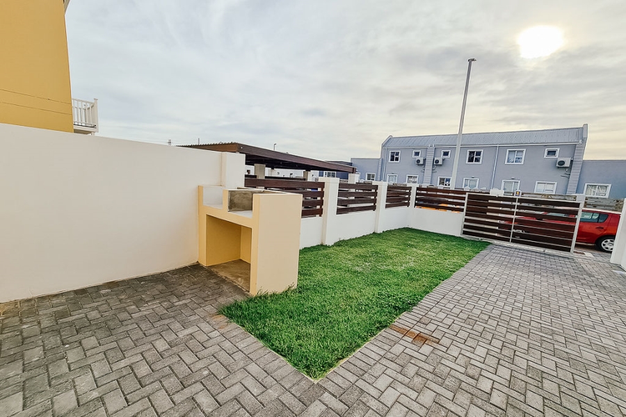 To Let 2 Bedroom Property for Rent in Parsonsvlei Eastern Cape